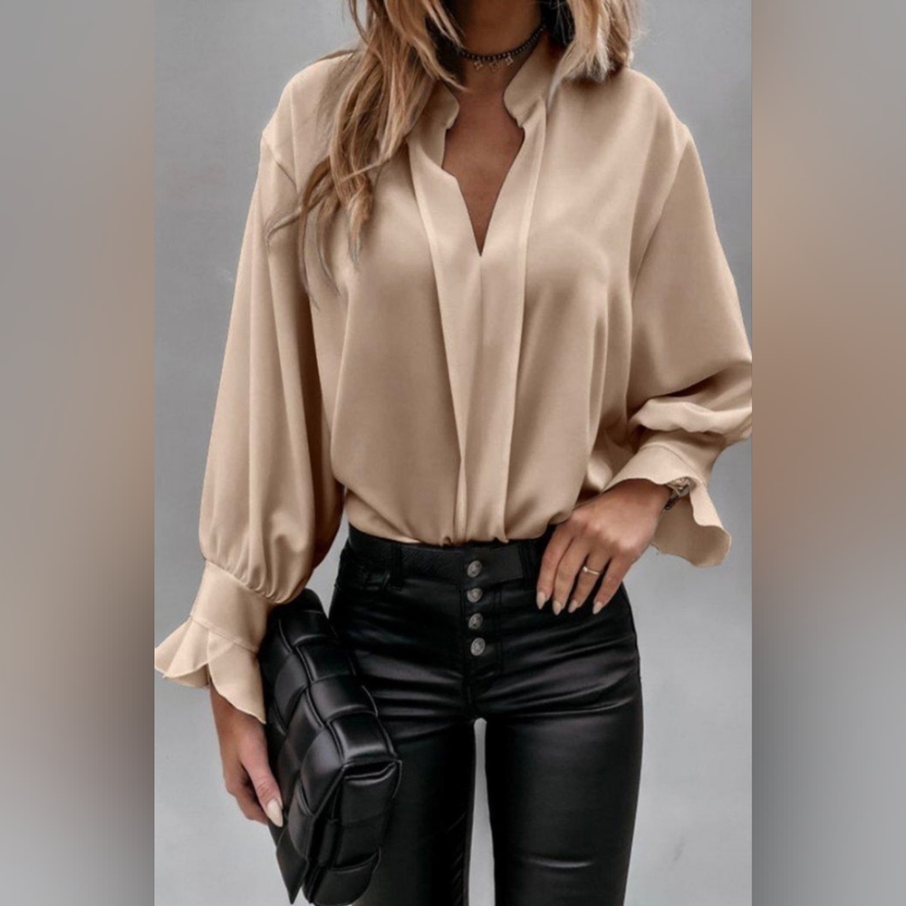 Long sleeve v-neck ruffle sleeve top